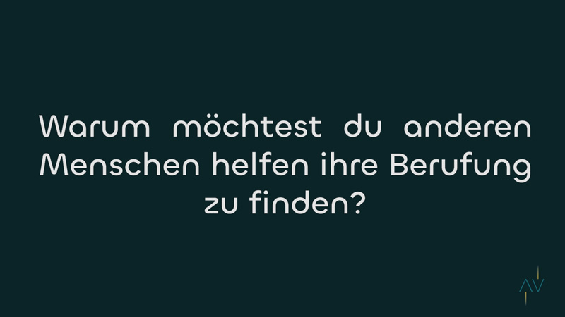Warum möchte Lea anderen Menschen in ihre Berufung helfen?